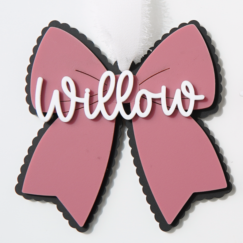 Scalloped Bow Tag